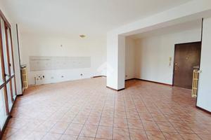 3 LOCALI A MOZZANICA