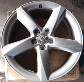 Cerchi in lega originali AUDI 19 pollici