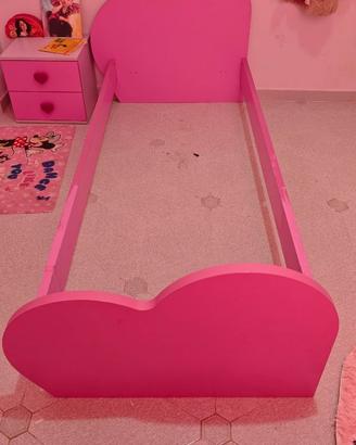 Letto singolo per bambina a forma di cuore