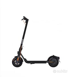 Monopattino Ninebot F2 Plus. Solo 200 km!