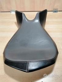 Sella pilota mv Brutale 910