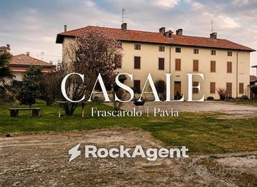 Rustico / Casale di 698 m² con più di 5 locali e b