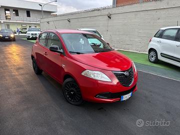 Lancia Ypsilon 1.2benzina - 2014