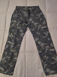 pantaloni 