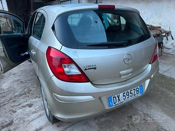 Opel corsa 2009