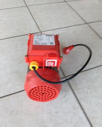 Pompa elettrica da travaso, monofase 230v. 