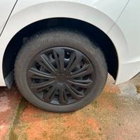 ruote invernali montate su cerchio in acciaio