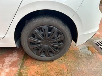 ruote invernali montate su cerchio in acciaio