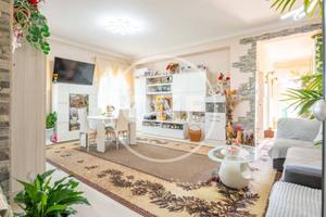 Appartamento di 89 m² con 3 locali e box auto a Ro