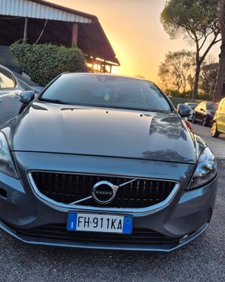 Volvo V40 D2 R-design Momentum soli 60 mila km