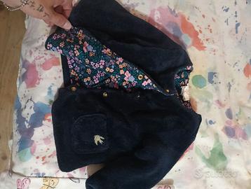 Maglioncino e pantaloni