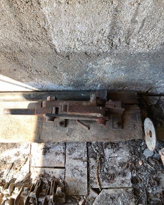 puntelli e trancia ferro