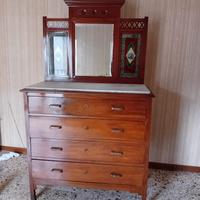 Macchina da cucire ed altro