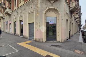 NEGOZIO A TORINO
