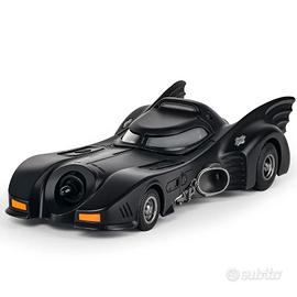 The Batman 1989 Batmobile con luci e accessori 