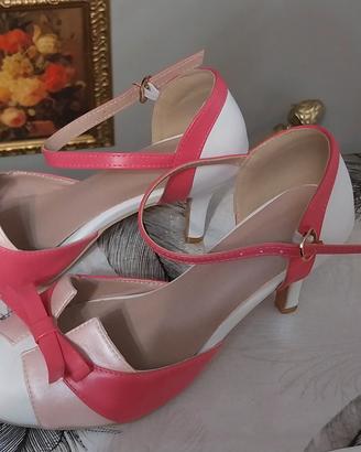 Paio di scarpe a tacchi