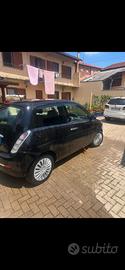 lancia y