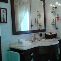 Mobili bagno in legno più eventuali accessori