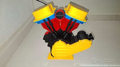 Motore bicilindrico in plastica