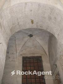 CASA SIGNORILE D'EPOCA DA RISTRUTTURARE