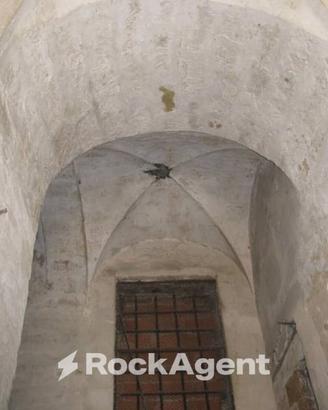 CASA SIGNORILE D'EPOCA DA RISTRUTTURARE