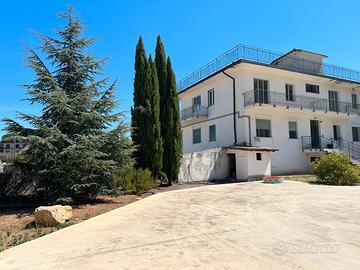 Appartamento 2 letto ampio salone 100 km da Roma