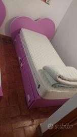 2 letti singoli con materasso