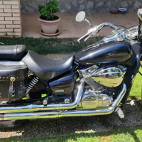 Custom Honda Shadow VT750