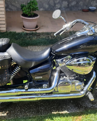 Custom Honda Shadow VT750