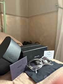 Occhiali da sole Prada