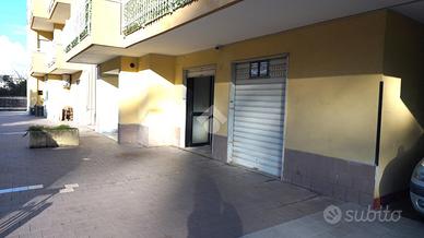 NEGOZIO A BATTIPAGLIA