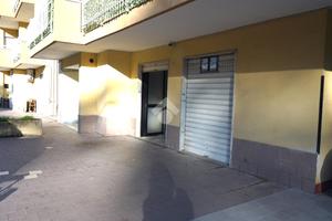 NEGOZIO A BATTIPAGLIA