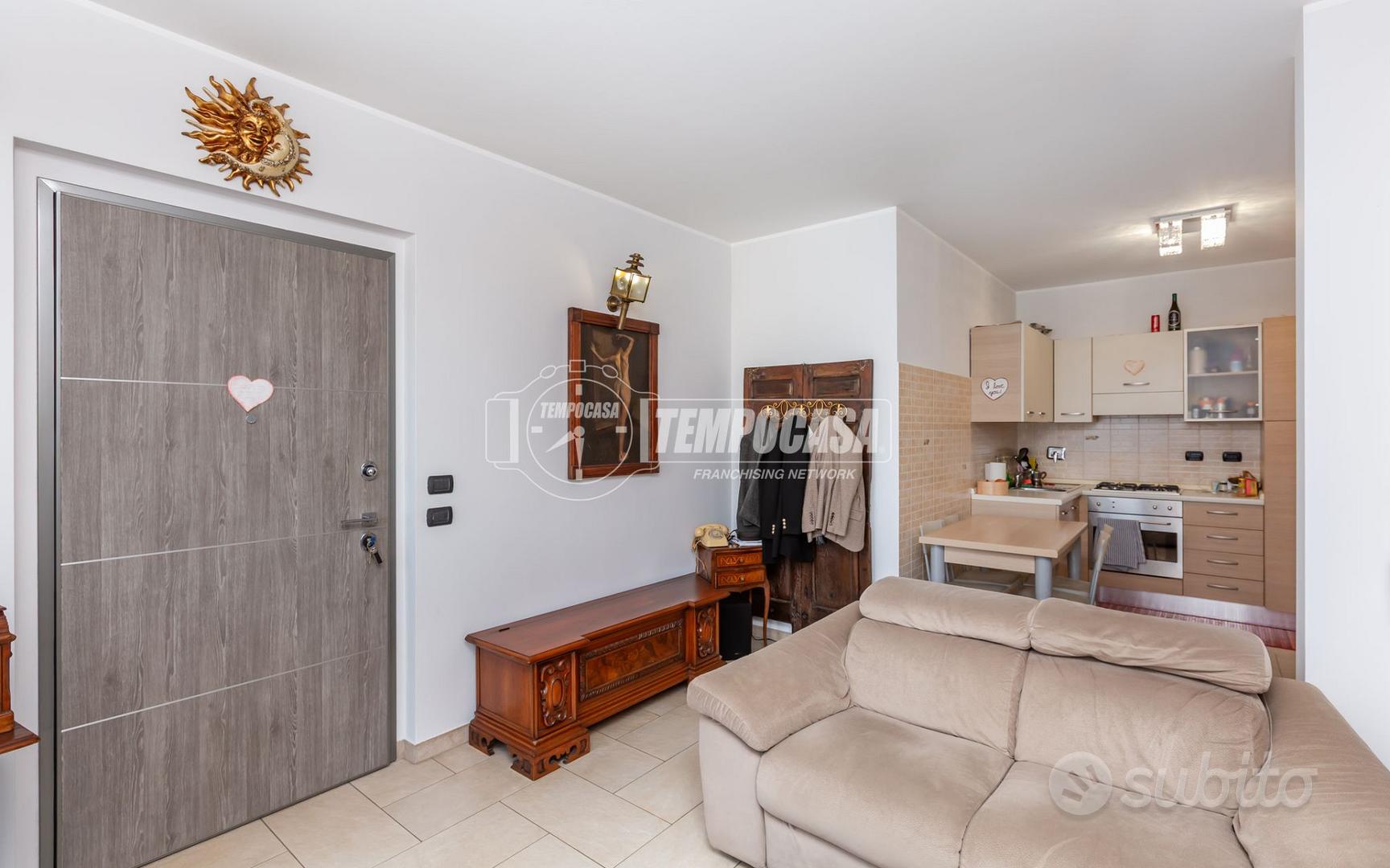 2 LOCALI CON BOX E CANTINA, CENTRO PAESE - Vista 2