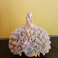 Cesto di fiori in capodimonte 