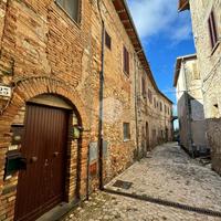 3 LOCALI A CALVI DELL'UMBRIA