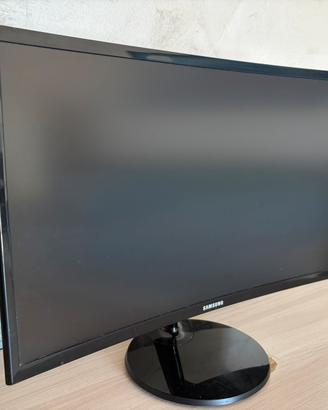 Monitor Samsung Full HD 24” Curvo C24F390