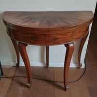 Antica consolle apribile