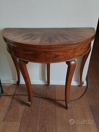 Antica consolle apribile