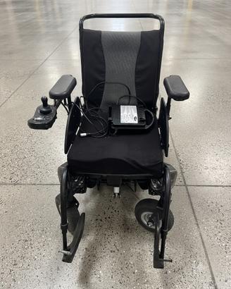 Carrozzina sedia a rotelle elettrica Invacare Bora