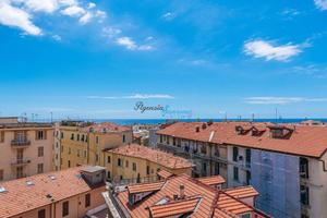 Appartamento di 123 m² con 4 locali e box auto a S