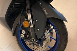 Yamaha T Max 560 - 2024 - Icon Black - Akrapovic