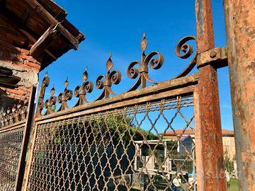 Cancello artigianale da giardino  in ferro battuto