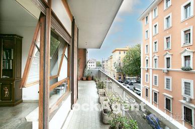 TRILOCALE DA RISTRUTTURARE CON TERRAZZO