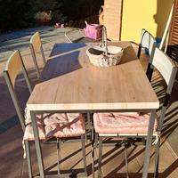 Tavolo con 4 sedie stile moderno
