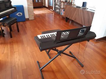 Tastiera digitale Yamaha,  seduta e supporto