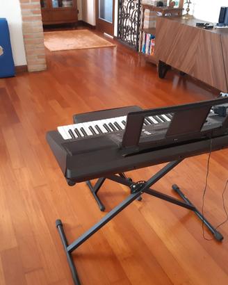 Tastiera digitale Yamaha,  seduta e supporto