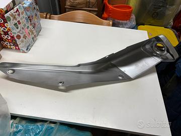 Copertura scarico honda cb1000r