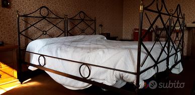 Letto in ferro battuto antico