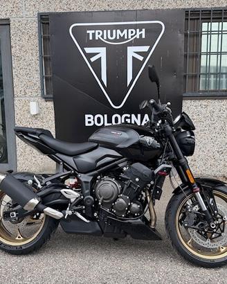 Triumph Trident 900