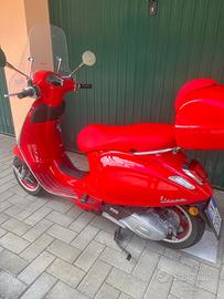 Vespa primavera 125